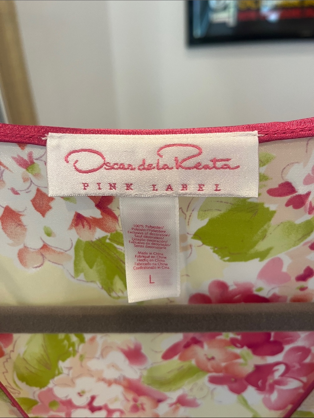 Oscar de la Renta Floral Wrap Robe - Picture 2 of 6